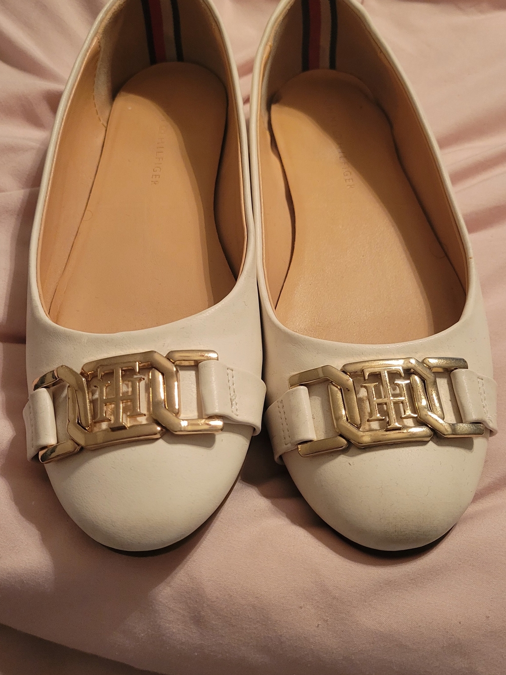 Tommy Hilfiger White Leather Ballet Flats with Gold Hardware